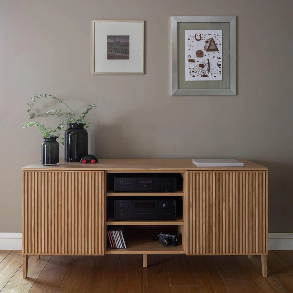 Sideboard & Chest of Drawer 2